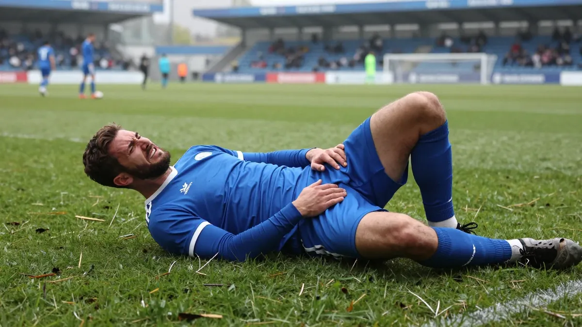 Rochdale defender Dan Moss will miss the rest of the 2026-27 season after damaging his anterior cruciate ligament in the...